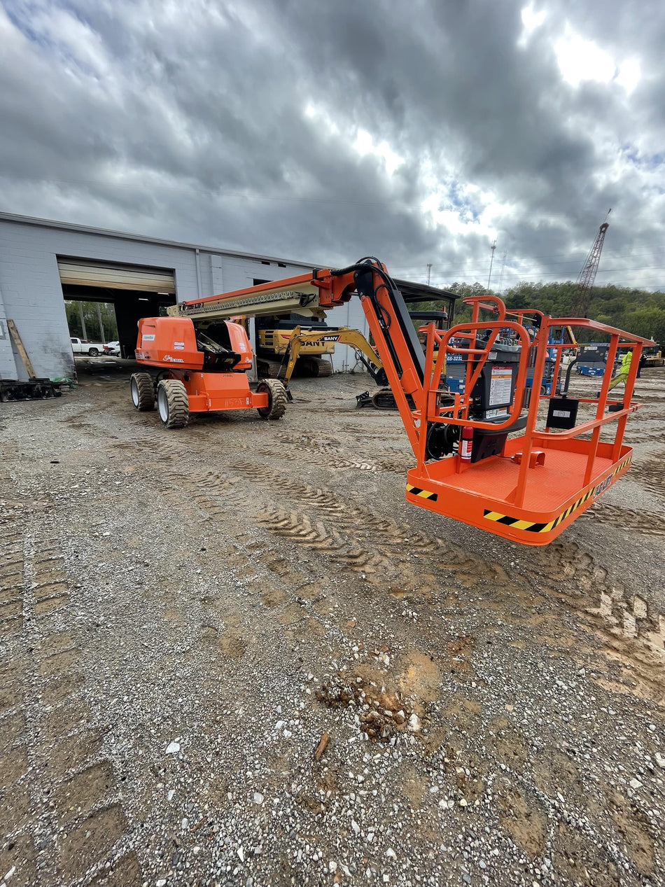 2022 JLG 660SJ