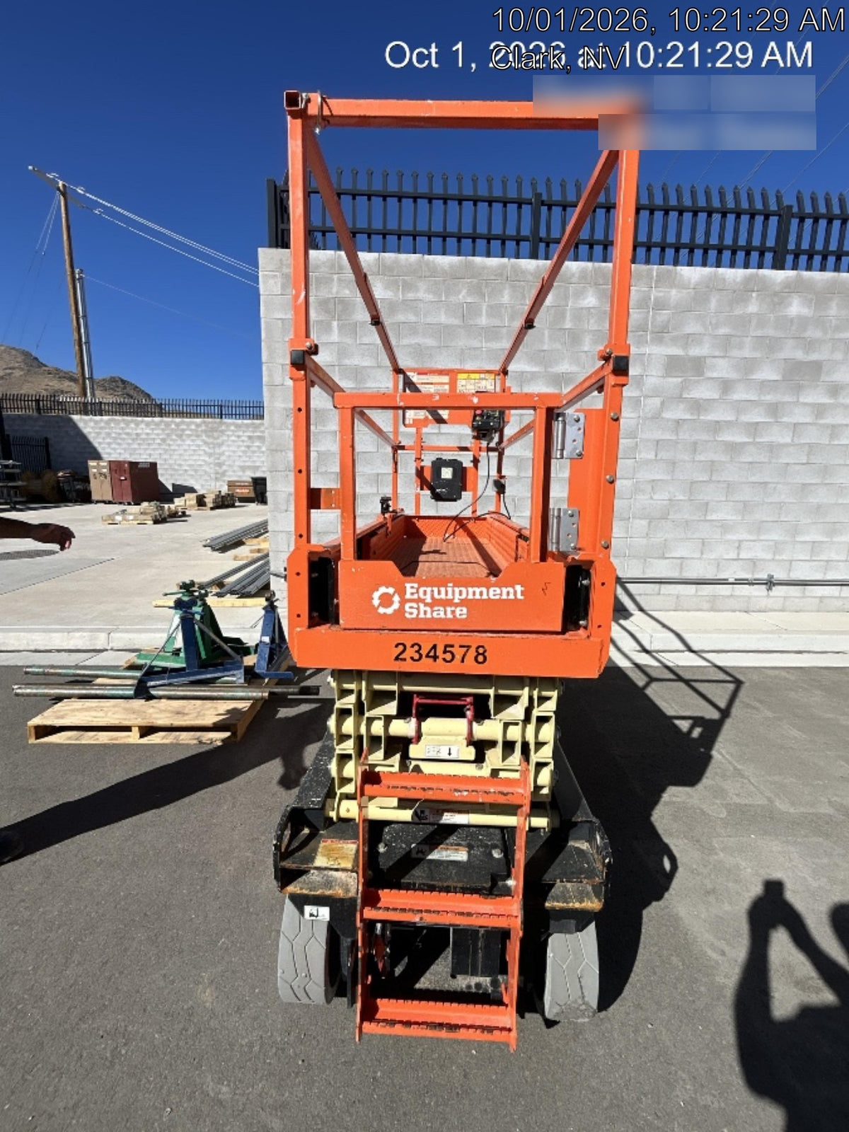 2022 JLG ES2632