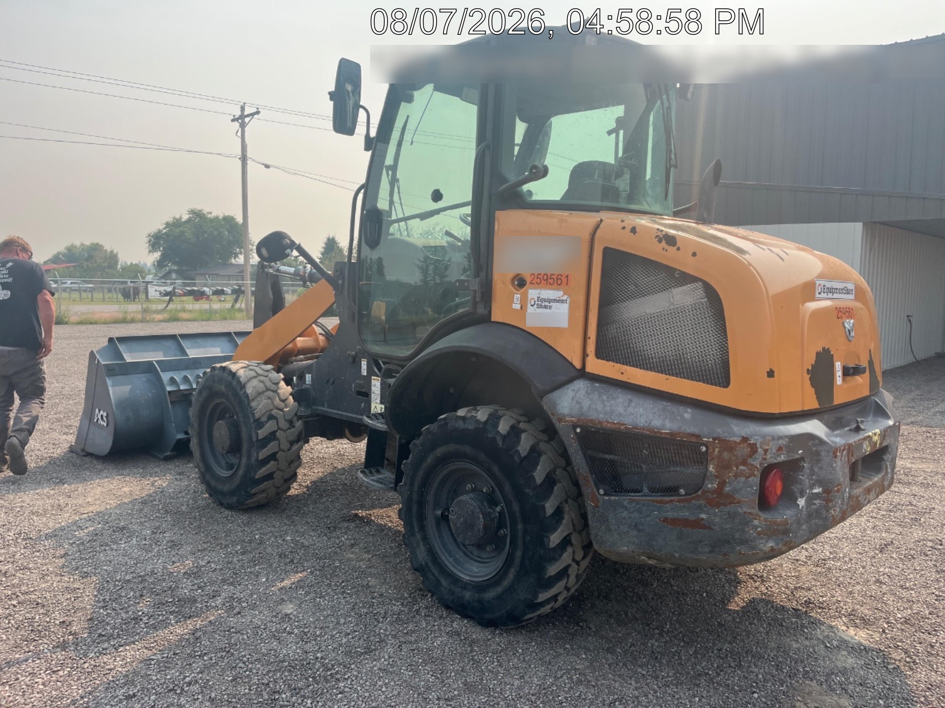 2022 Case 221F Cab/Heat/Air, CWK, Hydraulic Coupler, LED Worklights