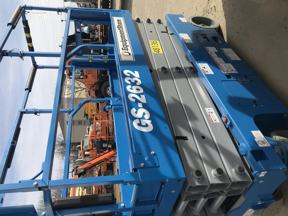 2019 Genie GS-2632 Folding rails with half height swing gate