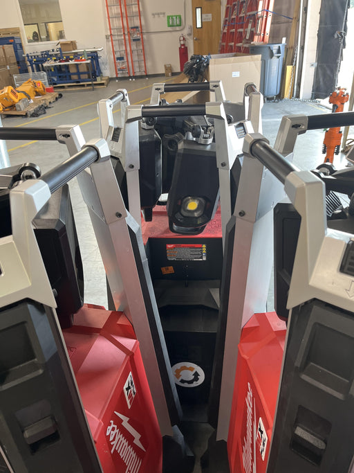 2024 MILWAUKEE MXF041-1XC