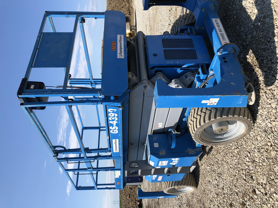 2012 GENIE GS-4390 RT