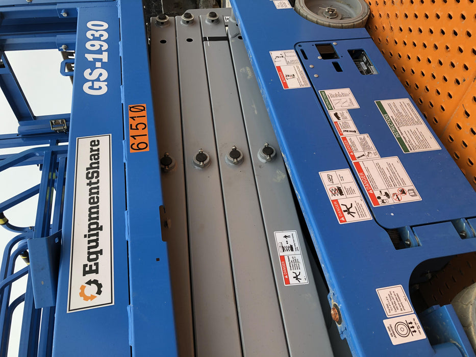 2020 Genie GS-1930 Solid Non Marking Tires, Beacon, Folding rails with half height swing gate