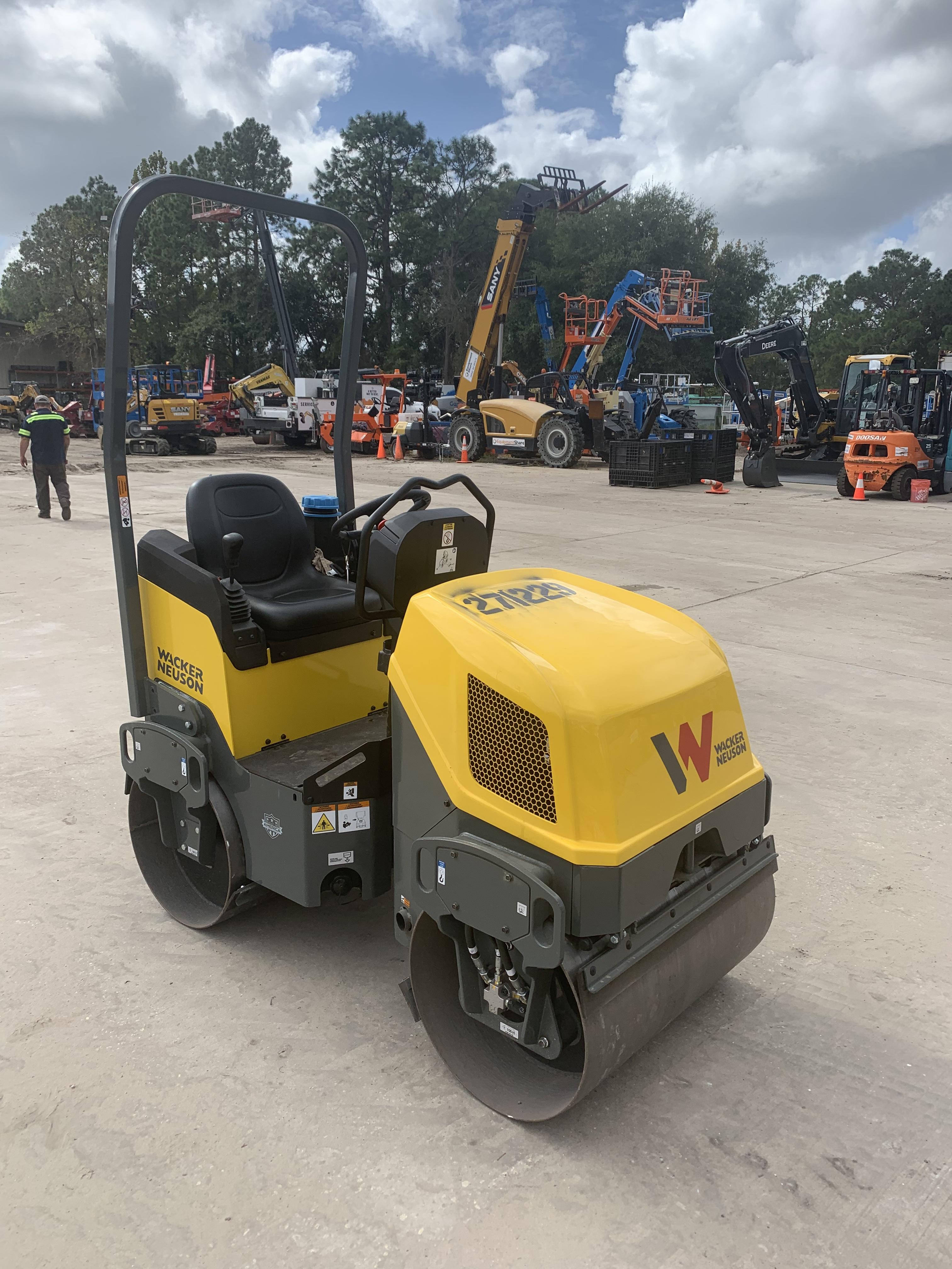 2023 WACKER NEUSON RD12A