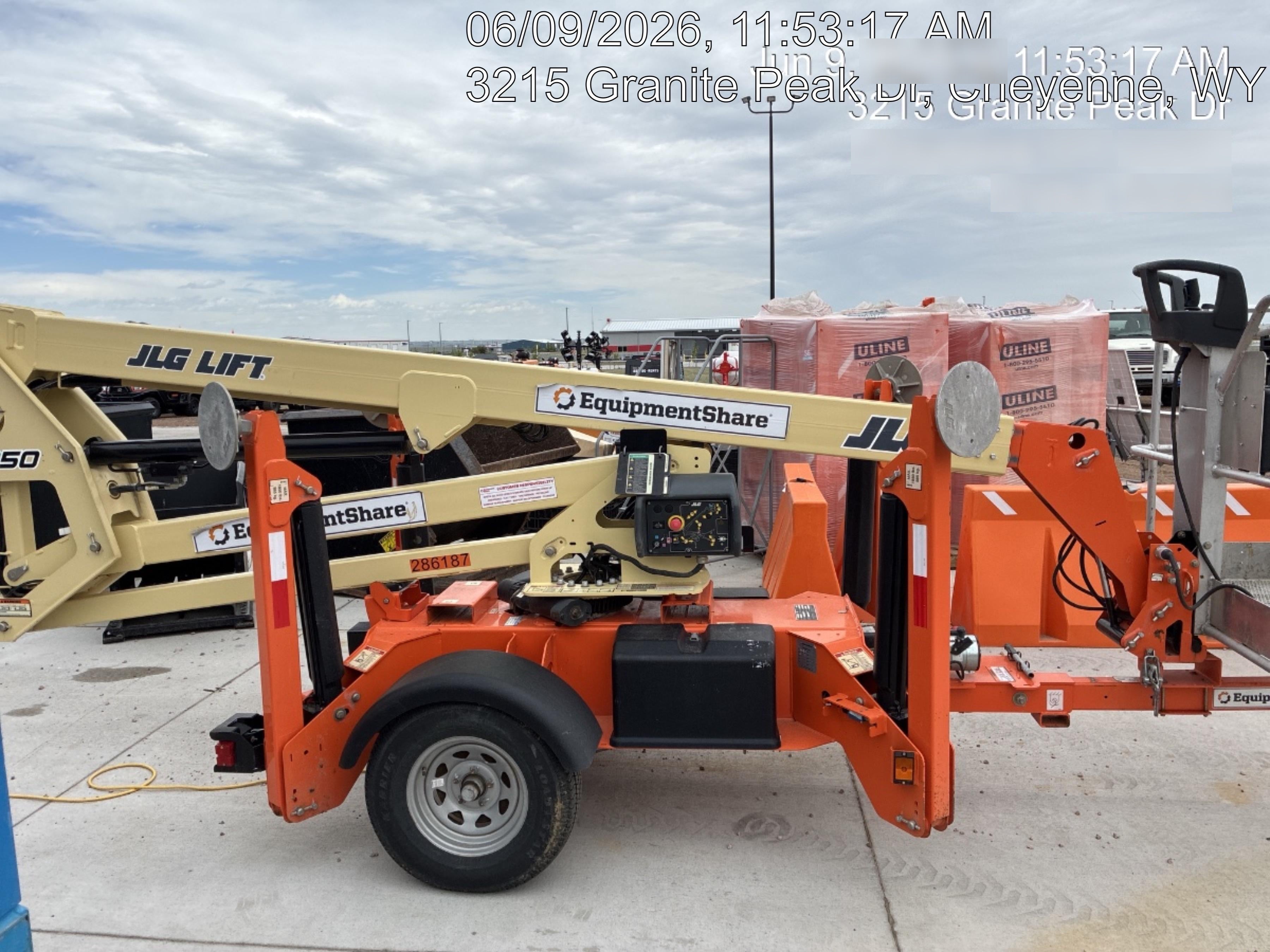 2022 JLG T350