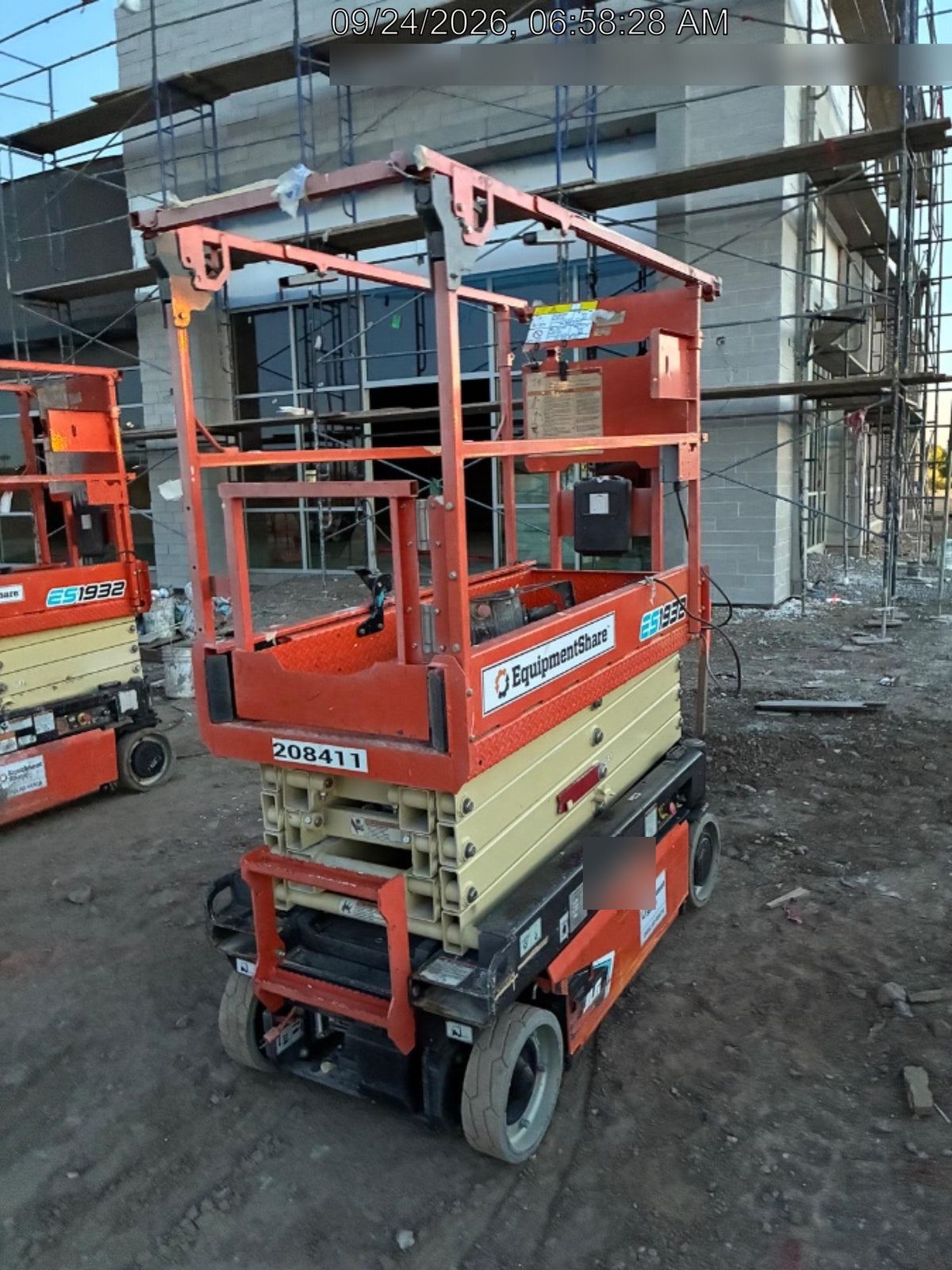 2022 JLG ES1932