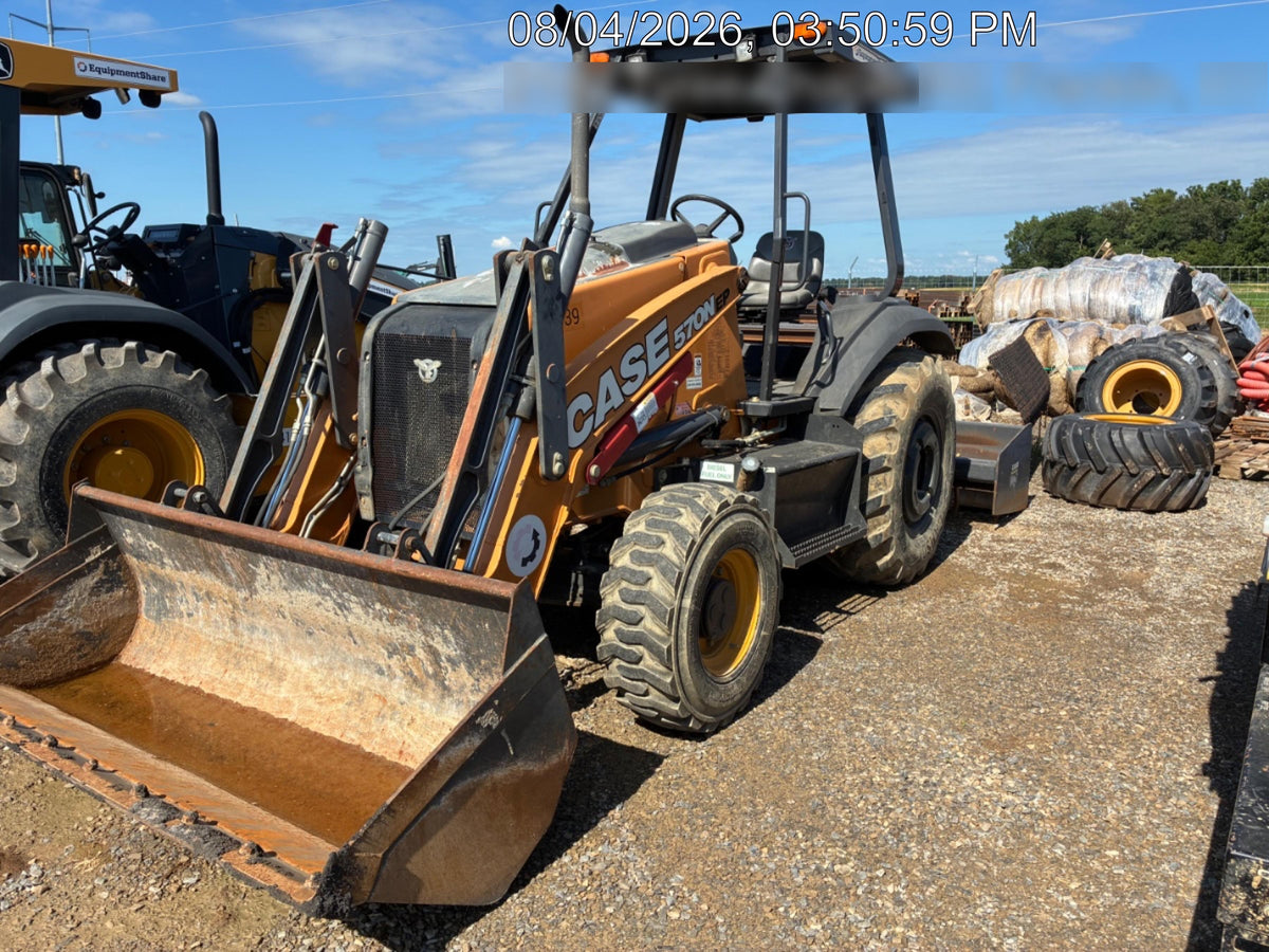2019 Case 570N EP Canopy, 4WD, GP Front Bucket, Dual Tilt Cylinder, 84" Box Blade w/ Scarifier, Wheel Weights, Beacon
