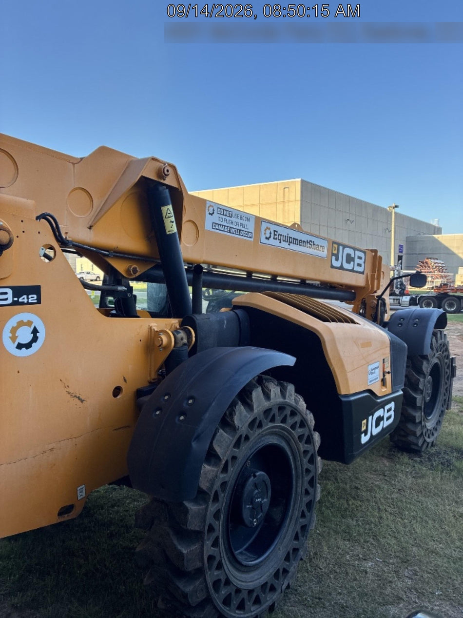 2020 JCB 509-42 Canopy, Solid Tires, Work Lights, Beacon, Aux Hydraulics, Back up Alarm, Lifting Eye, ES Decals