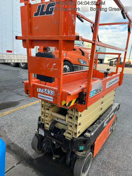 2021 JLG ES1932