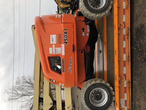 2019 JLG 450AJ