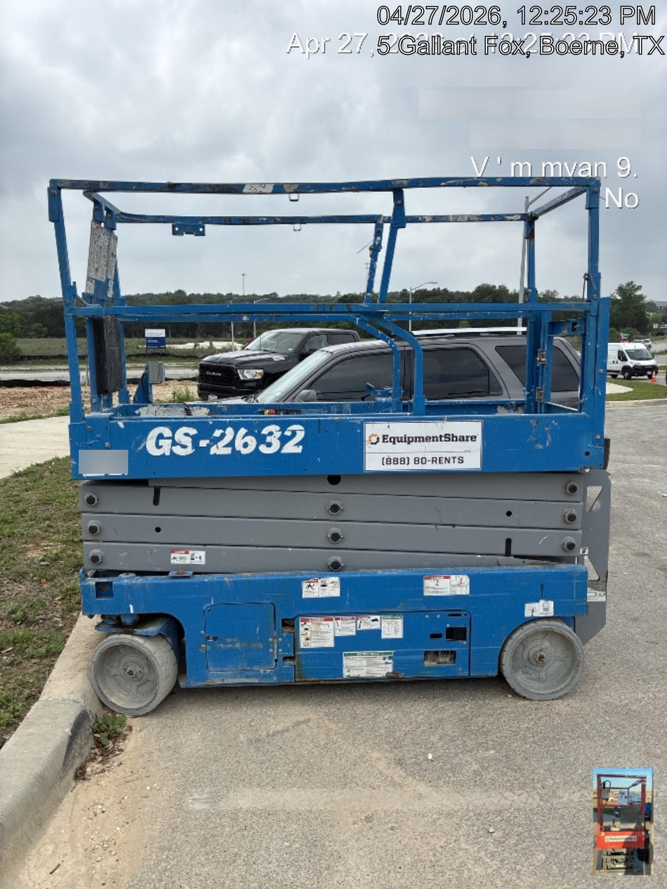 2019 Genie GS-2632 Folding rails with half height swing gate