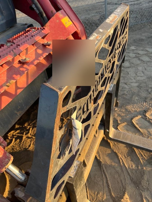 2020 PALADIN 48" Pallet Forks - Paladin