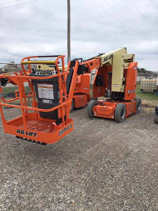 2019 JLG E300AJP