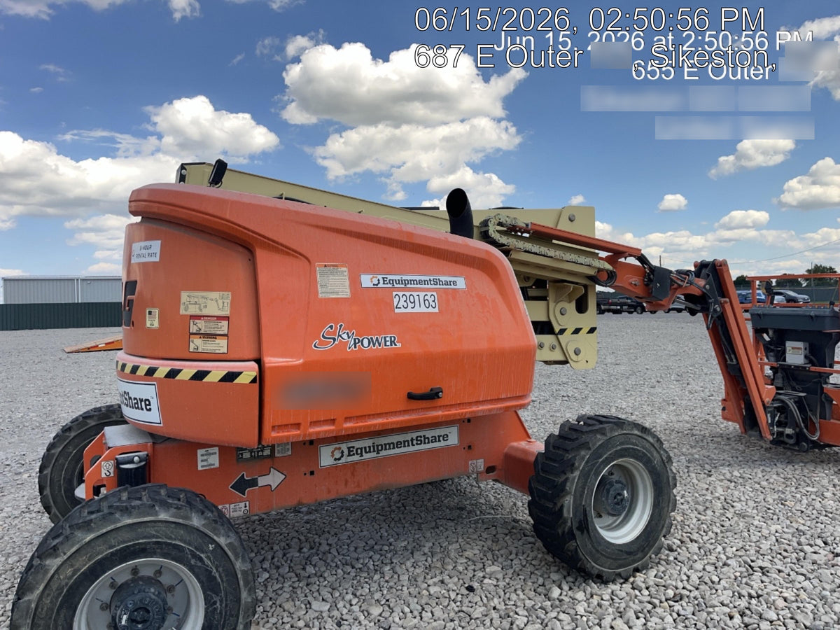2022 JLG 450AJ