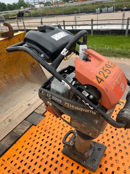 2024 HUSQVARNA LT5005