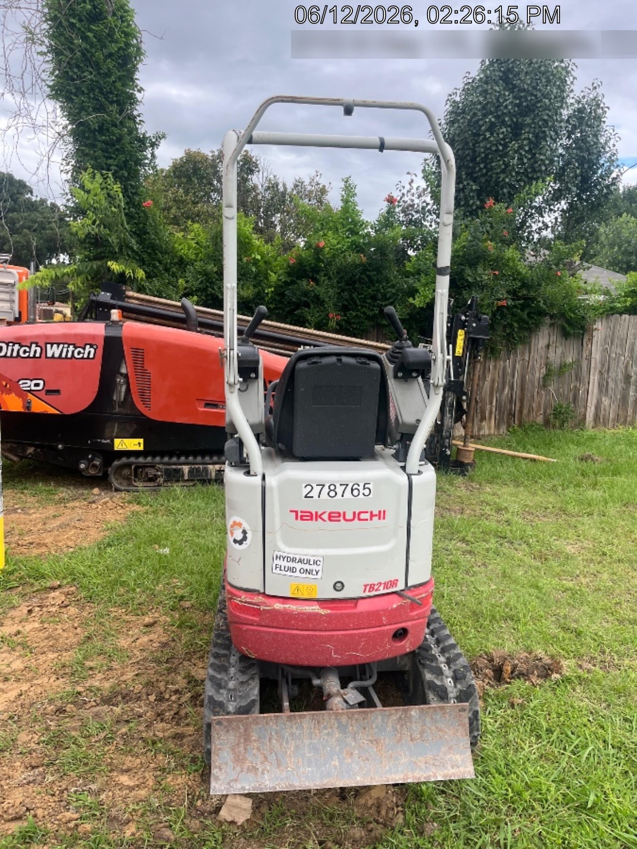 2022 TAKEUCHI TB210R