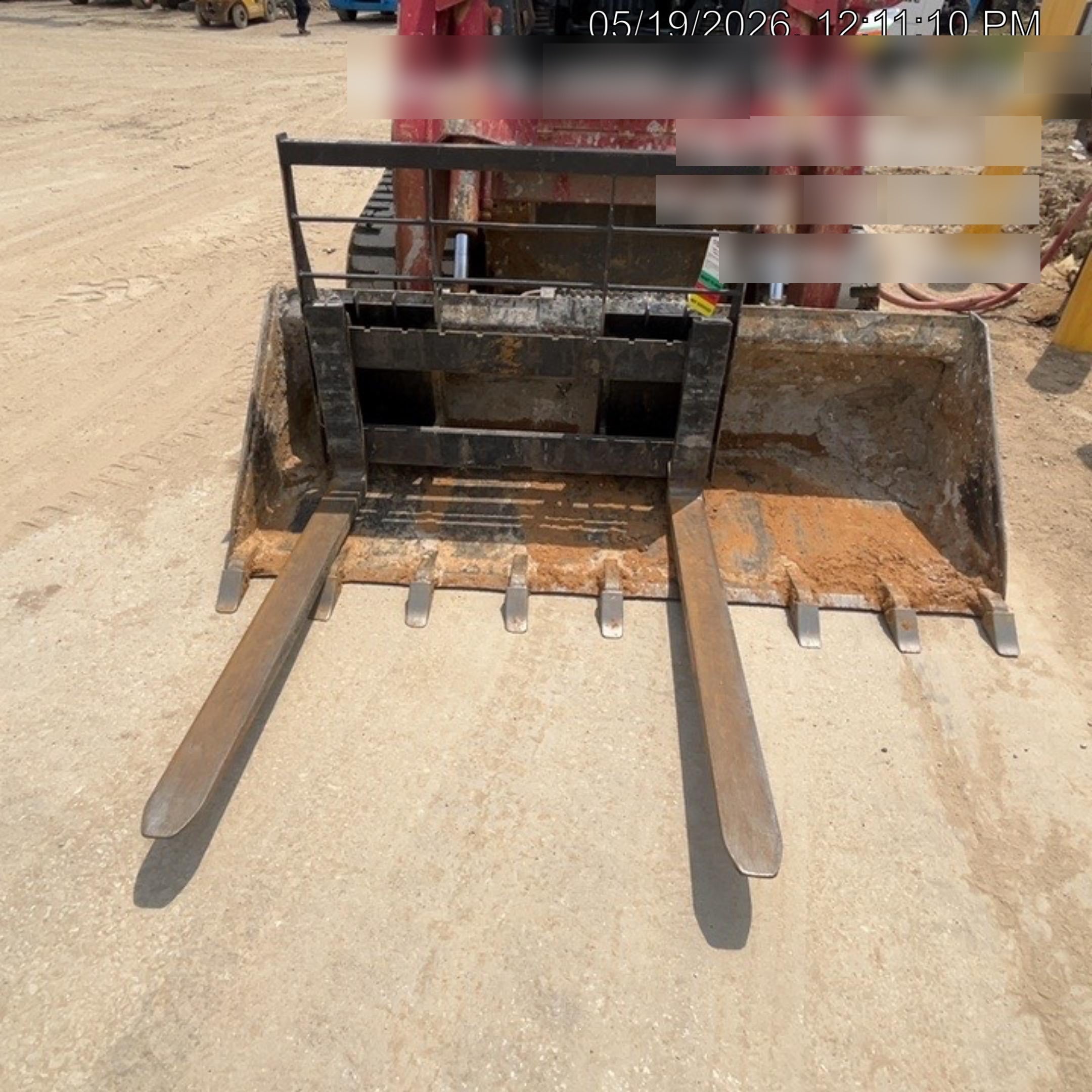 2025 ARROW MATERIAL HANDLING 48" Pallet Forks - Arrow