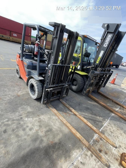 2022 TOYOTA 50-8FGU25