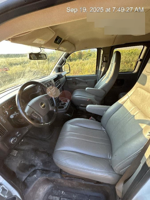 2023 CHEVROLET Express Van - Rental