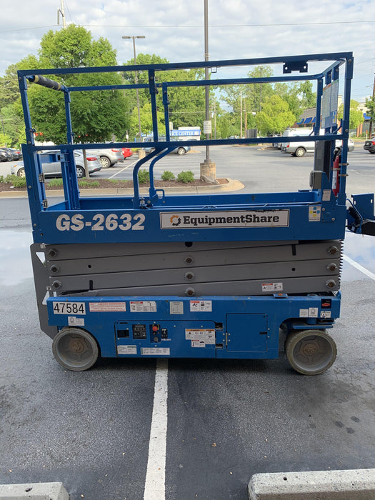 2019 Genie GS-2632 Folding rails with half height swing gate