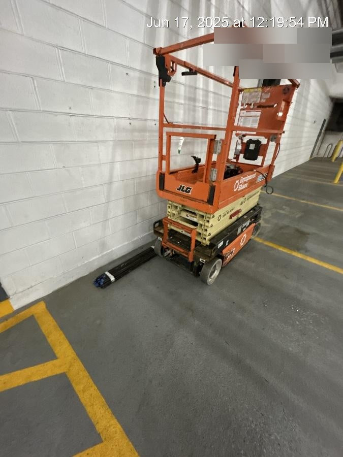 2022 JLG ES1932