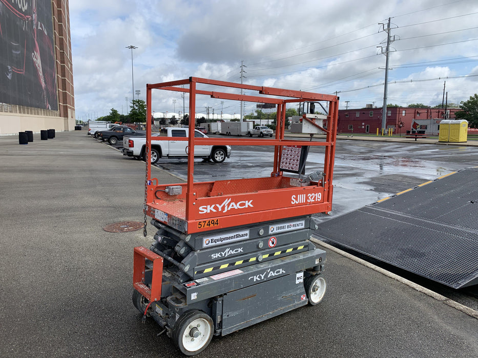 2017 Skyjack SJIII-3219 Standard Rental Specs