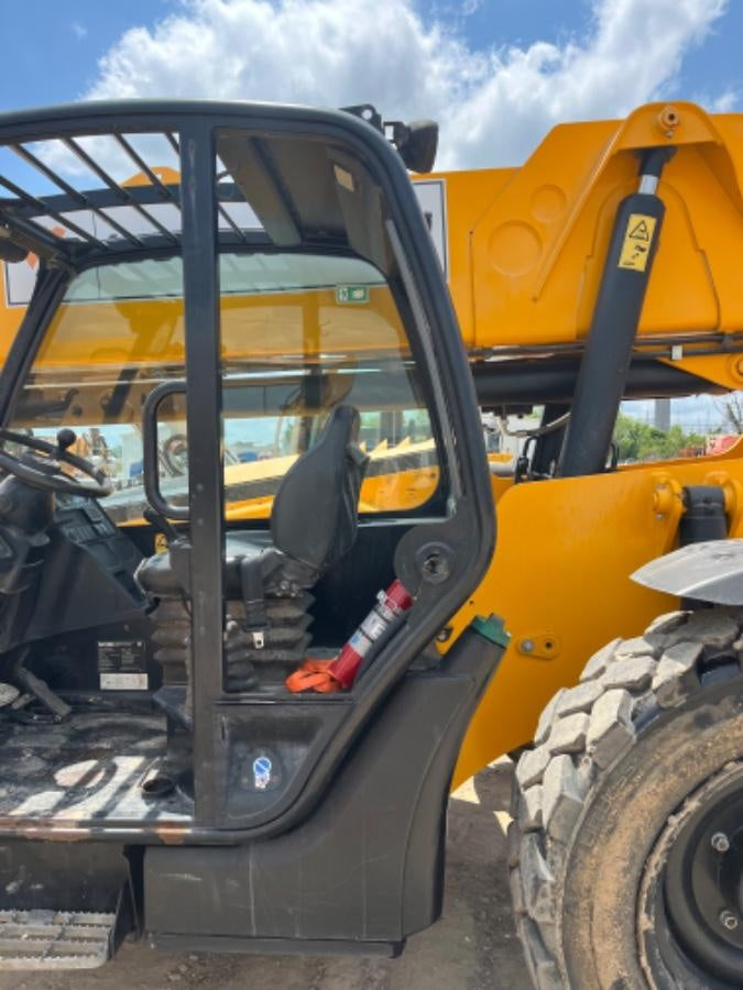 2021 JCB 512-56