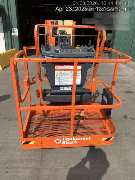2025 JLG E300AJP