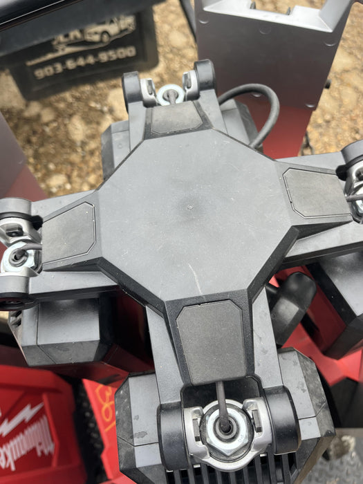 2022 MILWAUKEE MXF041-1XC