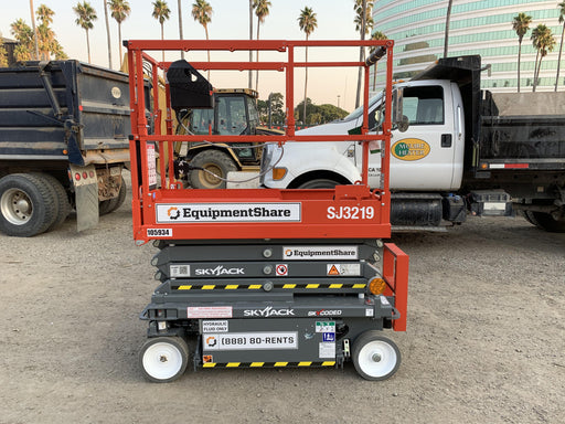 2020 Skyjack SJIII-3219 Solid NM Tires, Half height spring hinged entry gate, Dual Beacons, 800W Inverter