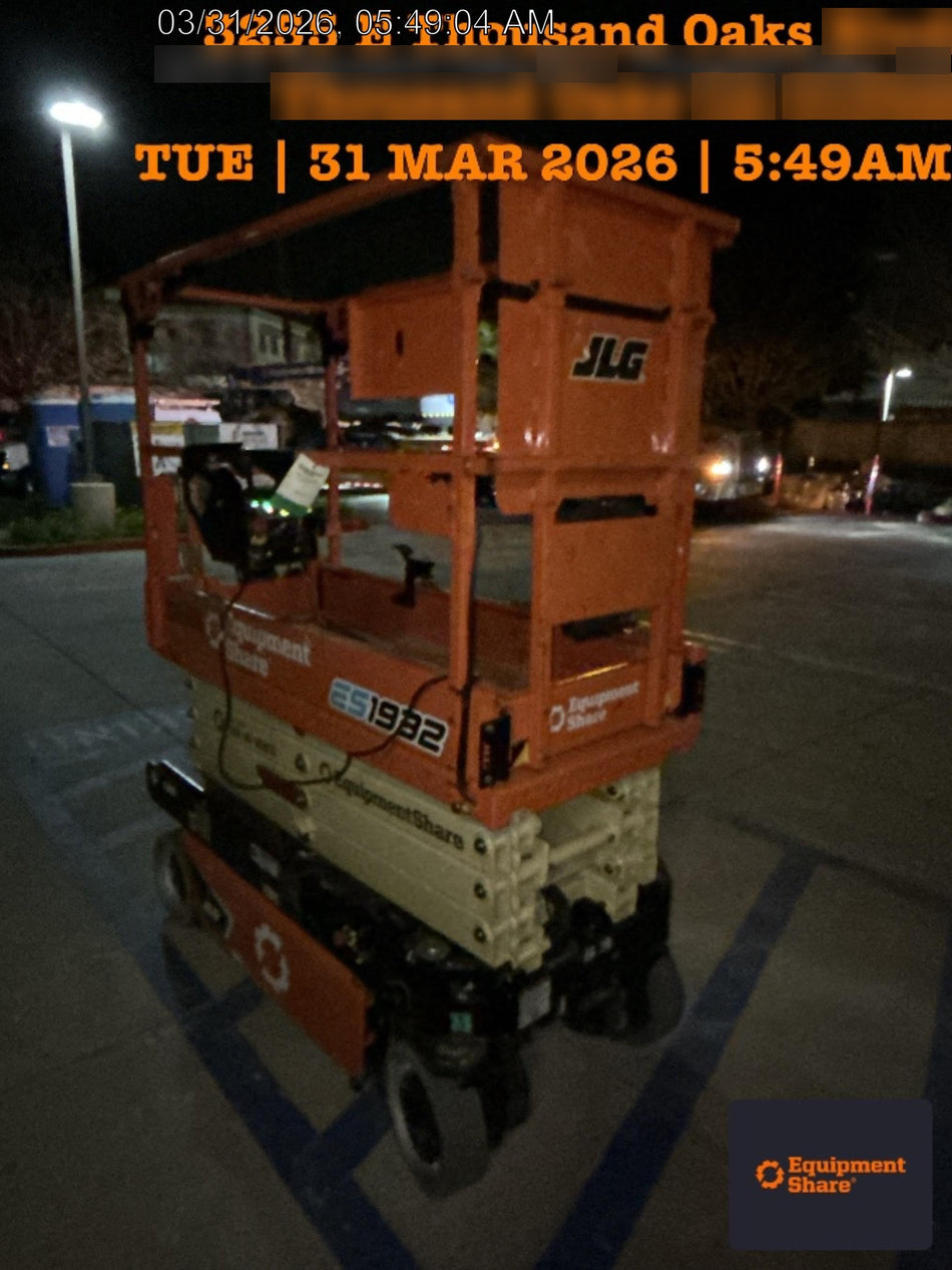 2023 JLG ES1932