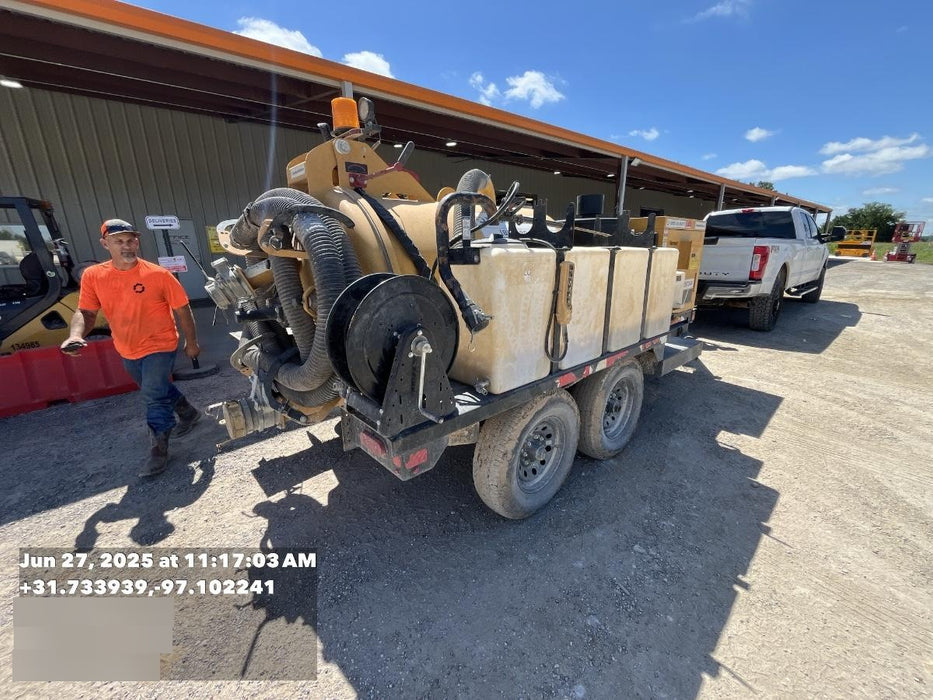 2023 Vac-Tron LP573XDT T4 Koehler Diesel Engine, 500 Gallon Debris Tank, x2 100 Gallon Water Tanks