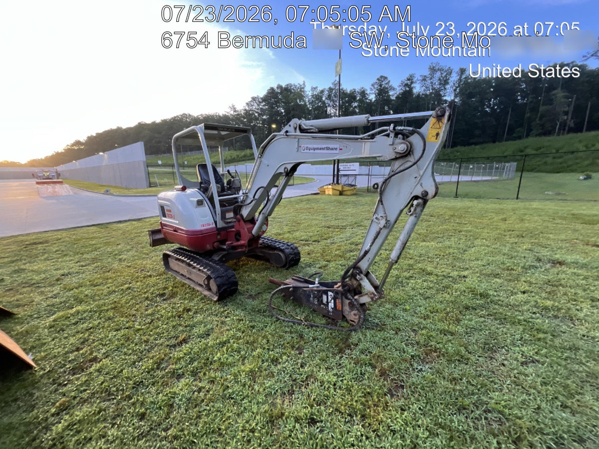 2021 TAKEUCHI TB235-2R