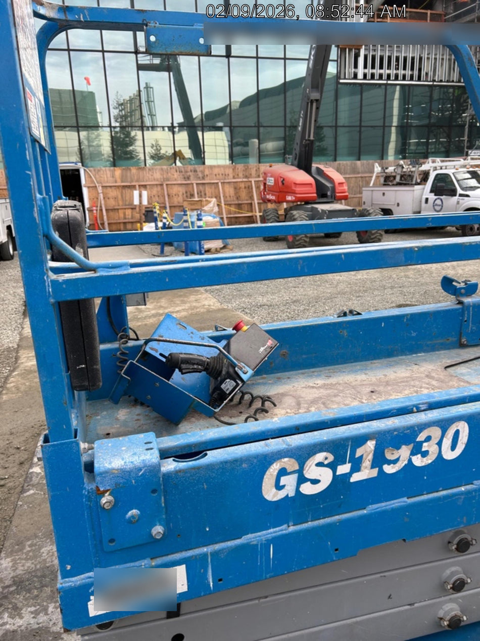 2019 Genie GS-1930 Half Height Swing Gate, 800W Inverter
