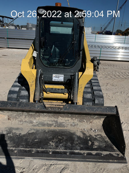 Wacker Neuson ST45 14-Pin Attachment Control T3 Bucket Leveling, Ride Control, CAB/Heat, A/C, Cyclonic Engine Pre-Cleaner, Block Heater (110v) T4F, Counter Weights, Dual Beam Work Lights,  Radio, Back-Up Camera, Zero-Drift Hydraulic Valve, Foot Throttle, 4 Way Flasher Kit, Scavenger Air Cleane, Synthetic Hydraulic Oil, High Flow LF	Hydraulic Coupler SSL/CTL