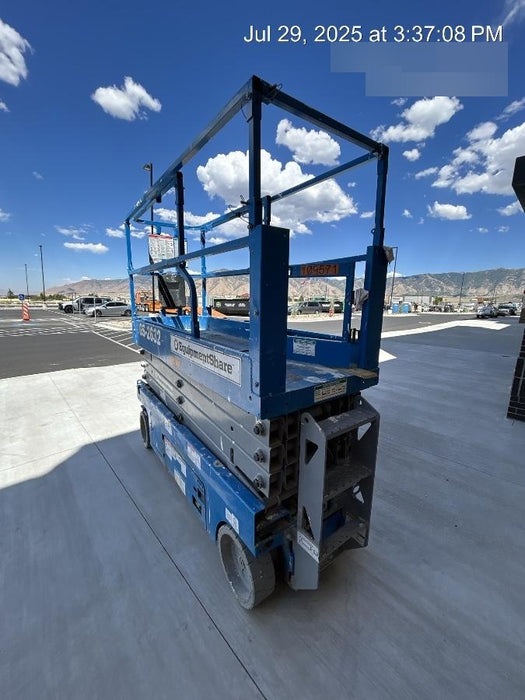 2020 Genie GS-2632 Solid NM Tires, Folding Rails with Half-Height Swing Gate, Beacon