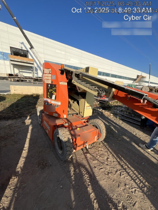 2019 JLG E300AJP
