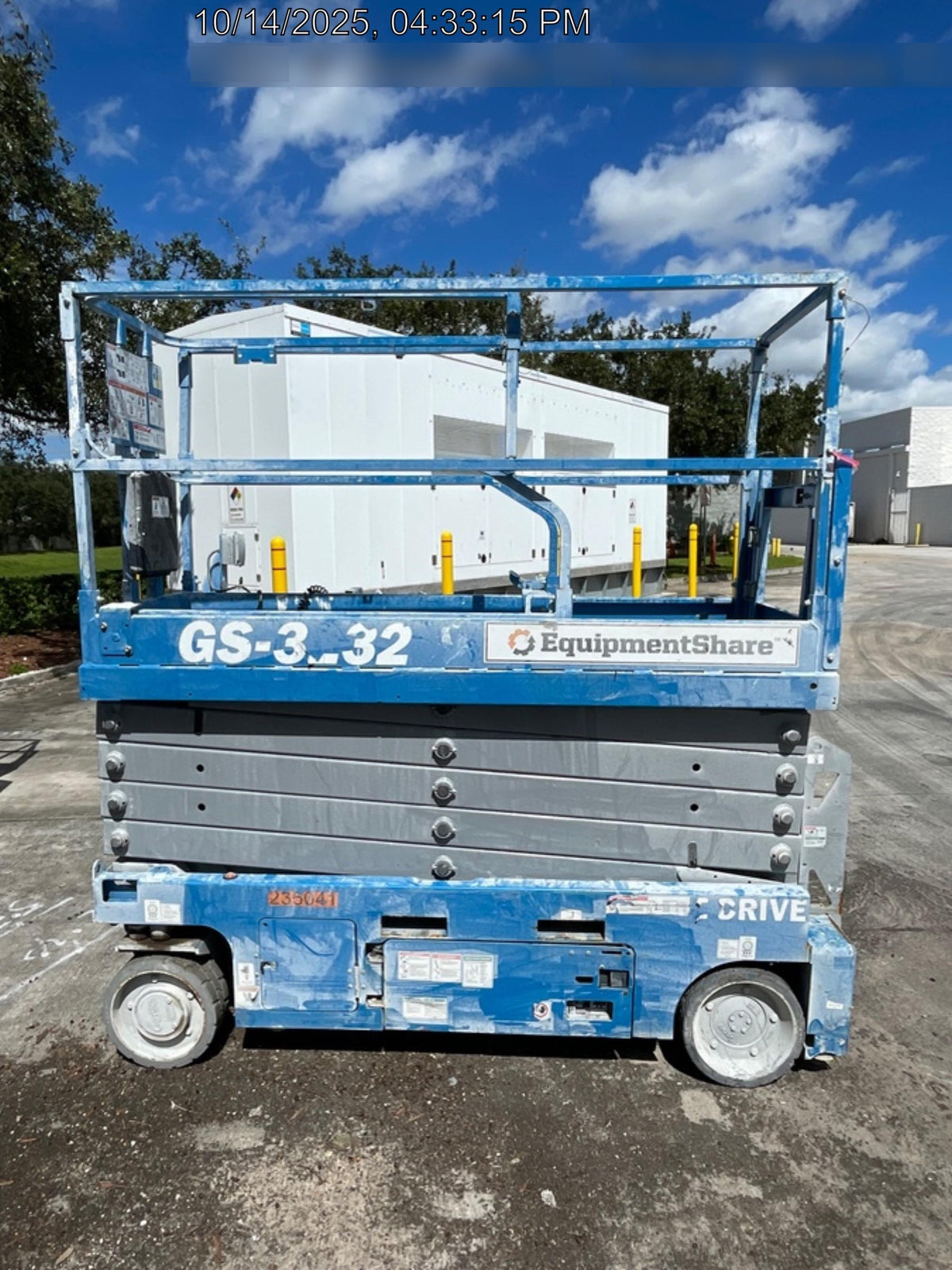 2022 GENIE GS-3232