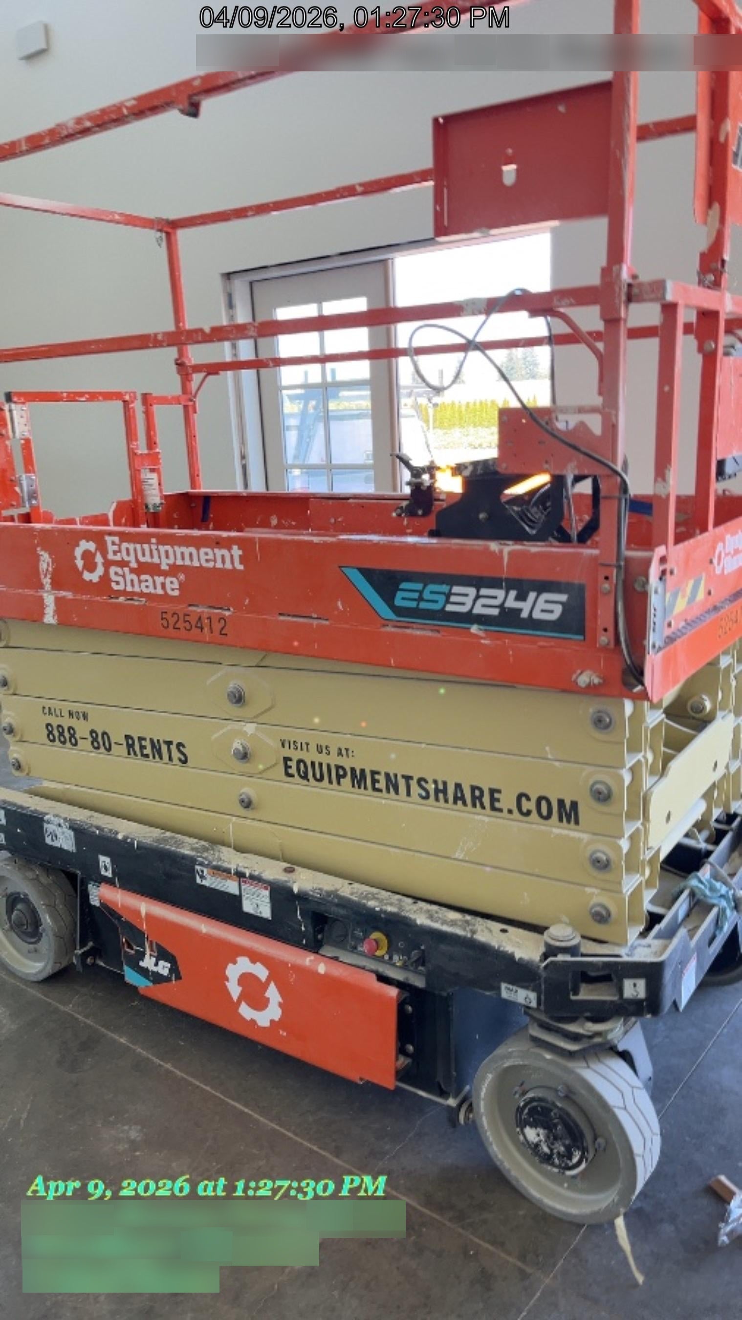 2025 JLG ES3246