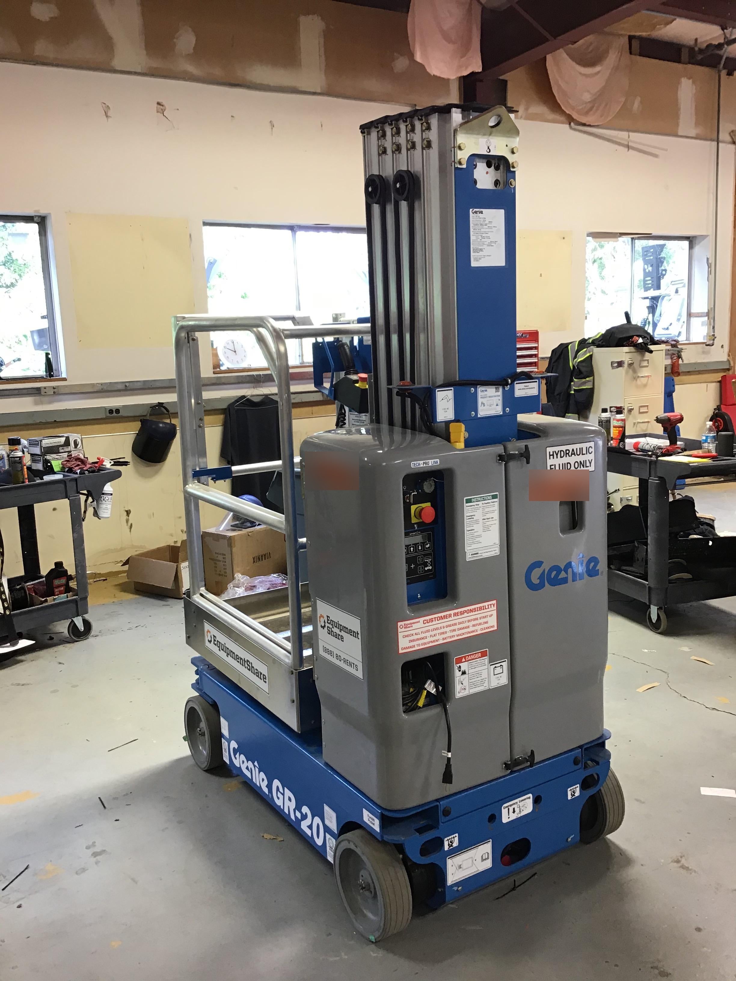 2019 GENIE GR-20