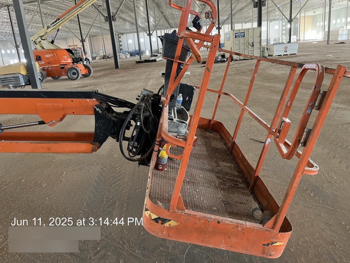 2021 JLG 660SJ