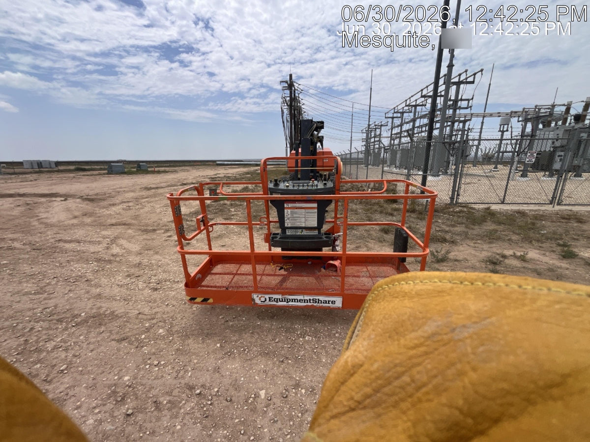 2023 JLG 860SJ