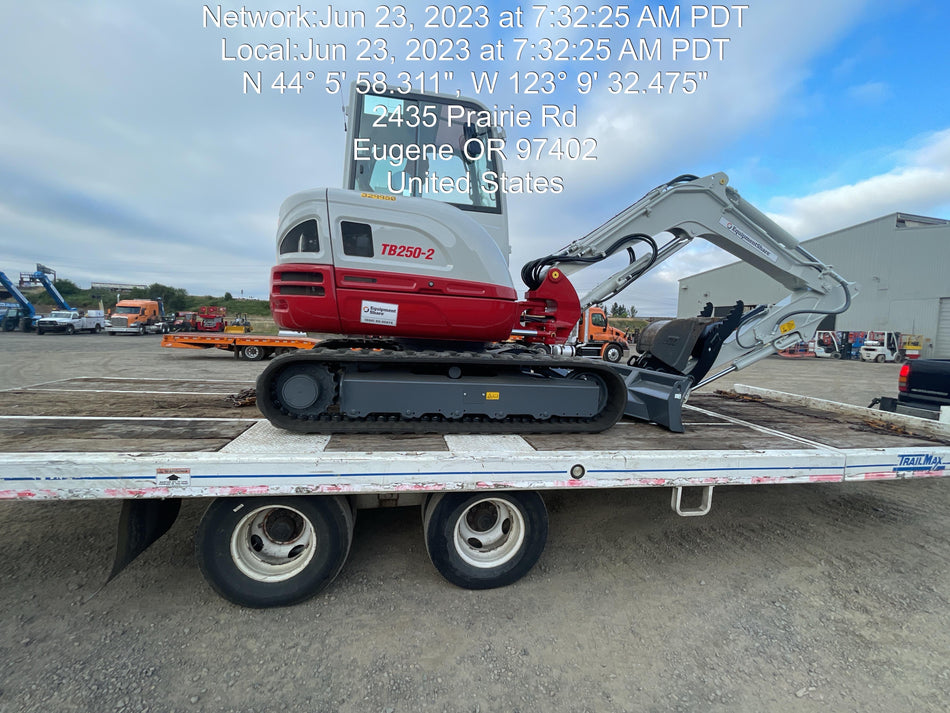 2023 TAKEUCHI TB250-2CR