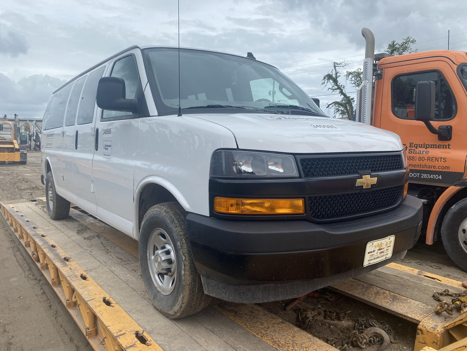 2023 CHEVROLET Express Van - Rental