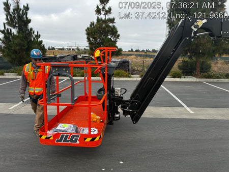 2025 JLG 660SJ