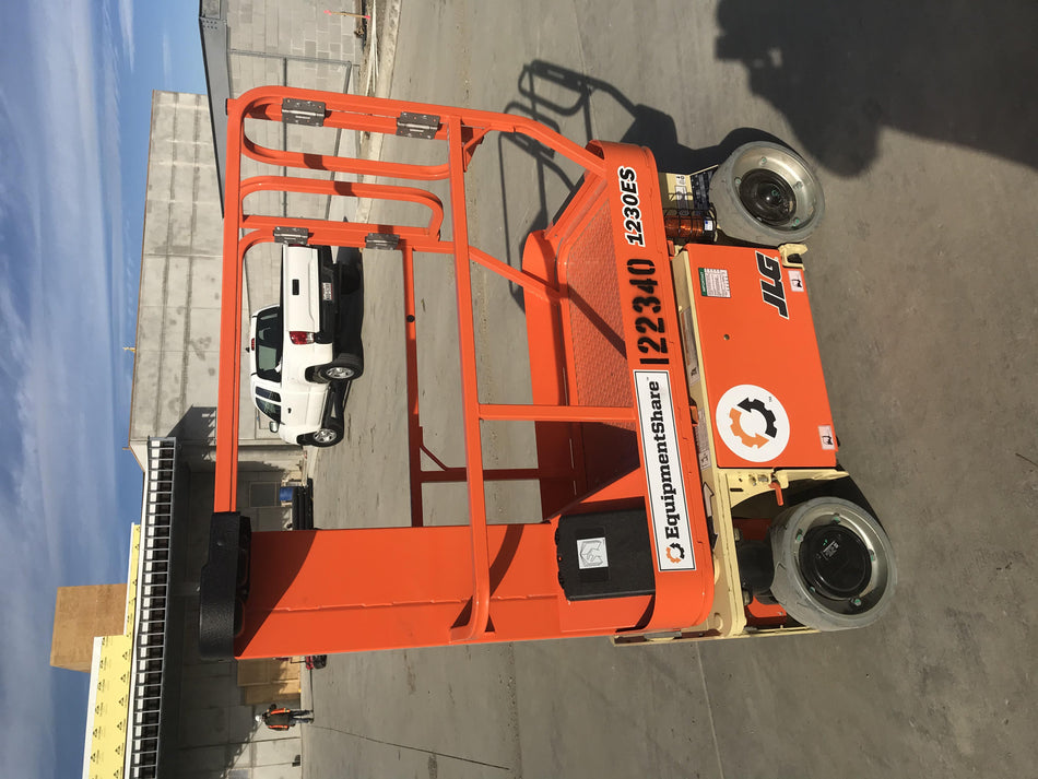 2021 JLG 1230ES