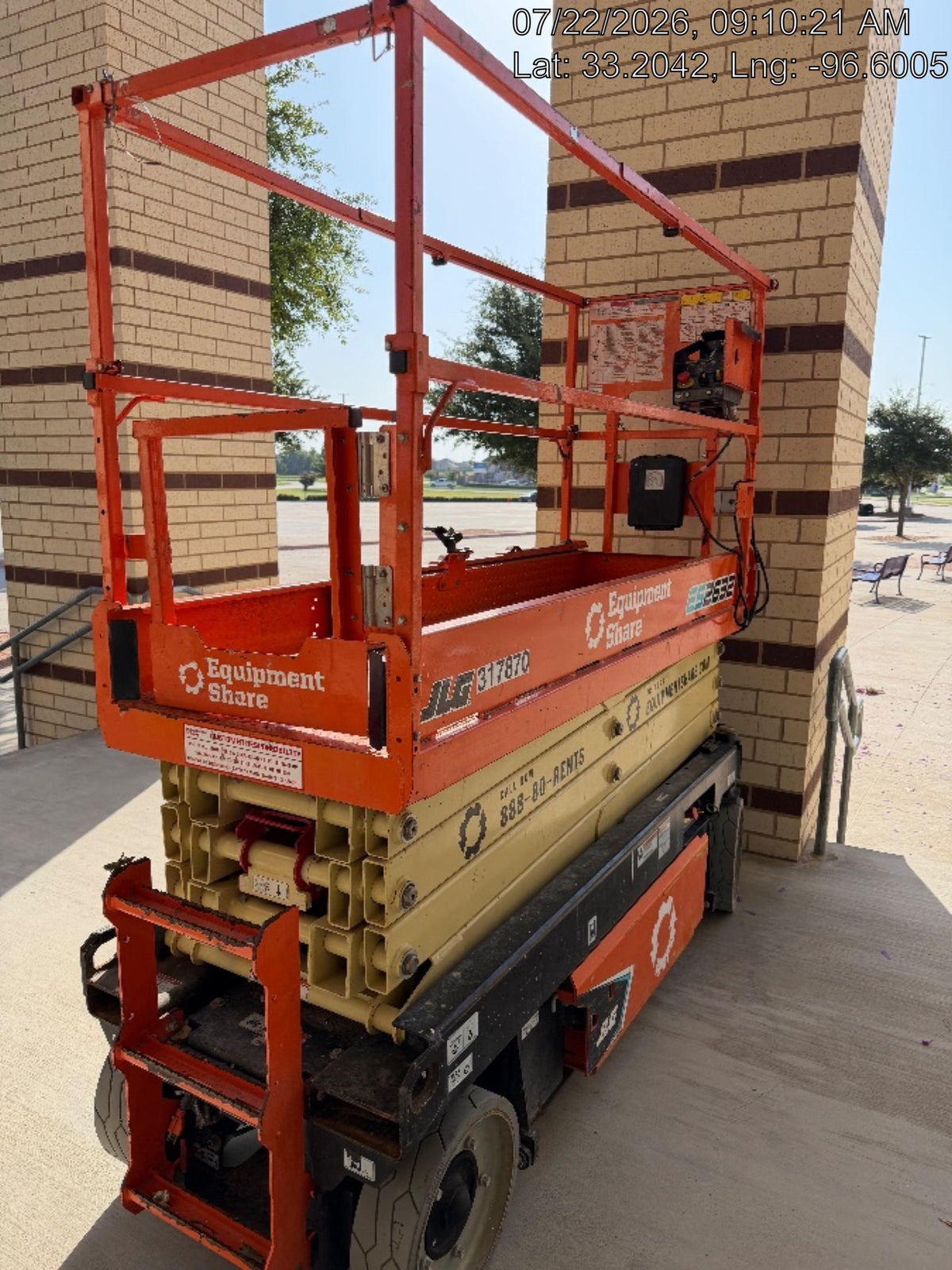 2023 JLG ES2632