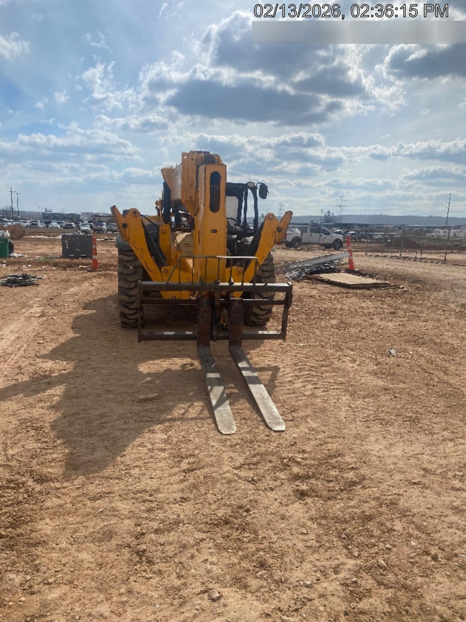2019 JCB 510-56 Canopy, 74 HP, Solid Tires, STD Worklight, Beacon, Aux Hydraulics, Lifting Eye, Back up Alarm w/66" Carriage/60" Forks
