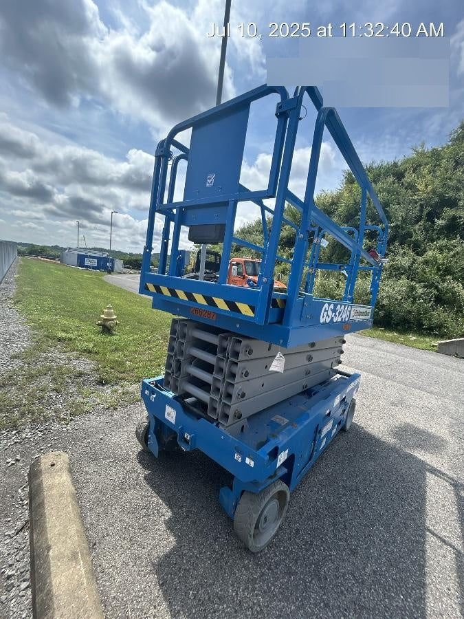 2022 GENIE GS-3246