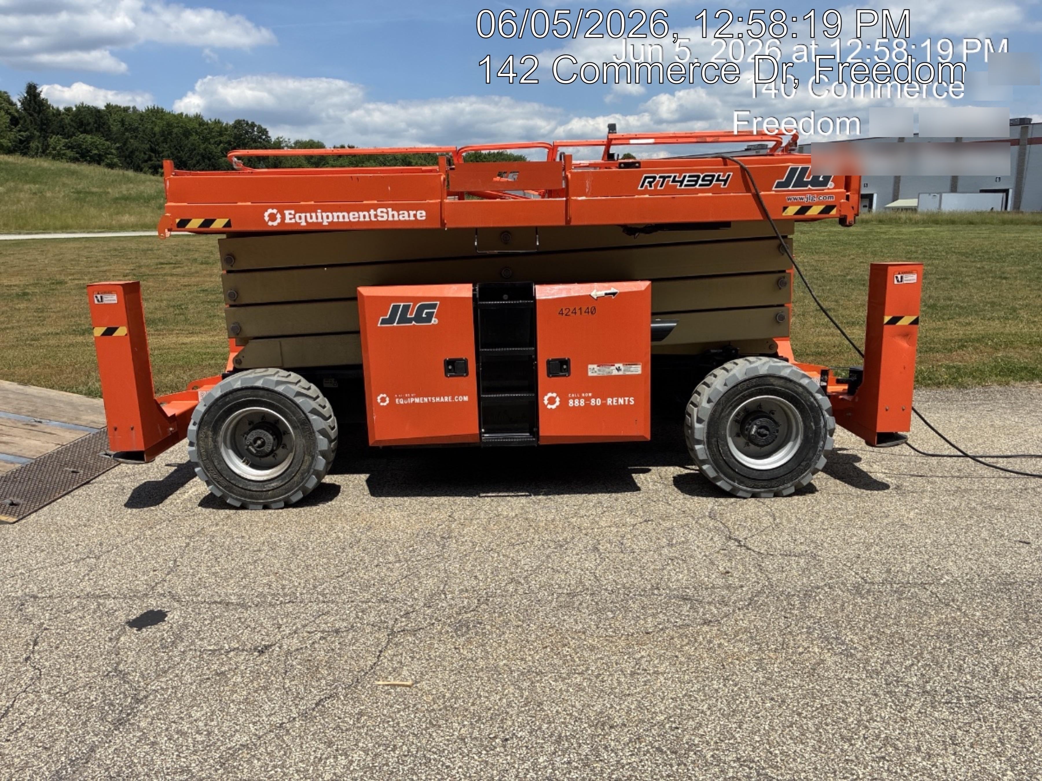 2024 JLG RT4394